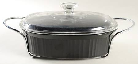 Classic Black 2.5 Qt Oval Covered Casserole W/Glass Lid & Stand