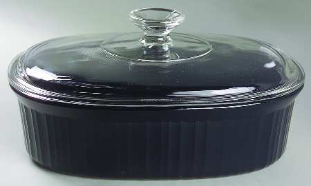 Classic Black 2.5 Quart Oval Covered Casserole