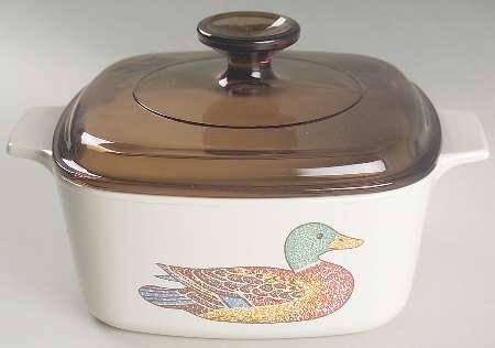 Duck (Corelle) 1.5 Quart Square Casserole with Lid