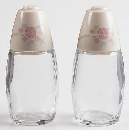 English Breakfast (Corelle) Glassware Salt and Pepper Set
