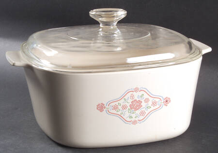 English Breakfast (Corelle) 3 Quart Square Casserole with Lid