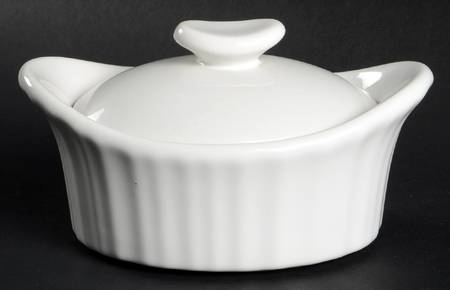 French White Oval Dessert Baker & Lid