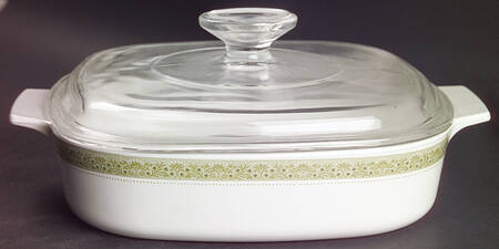 Lynwood Green 2.5 Quart Square Casserole with Lid