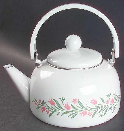 Rosemarie (Corelle) Metal Kettle & Lid