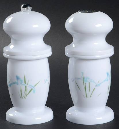 Shadow Iris (Corelle) Plastic Salt & Pepper Mill Set