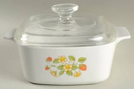 Strawberry Sundae (Corelle) 1.5 Quart Square Casserole with Lid