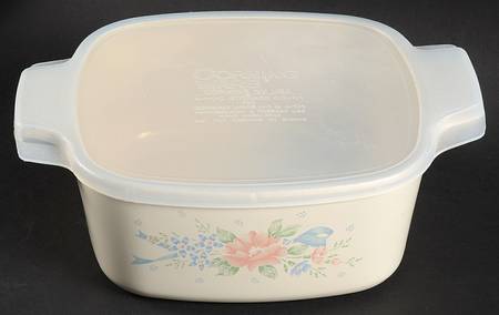 Symphony (Corelle) 1.5 Quart Square Casserole with Lid