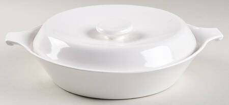 White Coupe 1.5 Quart Saucepan with Lid