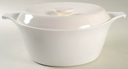 White Narrow Rim (Centura Line) 2 Qt Saucepan & Lid