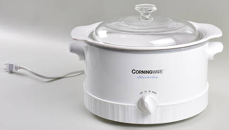 Winter Frost White (Corelle) 4 Qt Round Slow Cooker w/Lid & Eectric Base