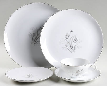 Royal Elegance 40 Piece Estate Set