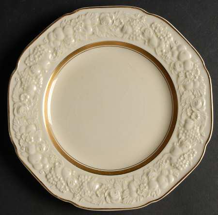2057 Square Luncheon Plate