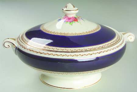 Empress Round Covered Vegetable