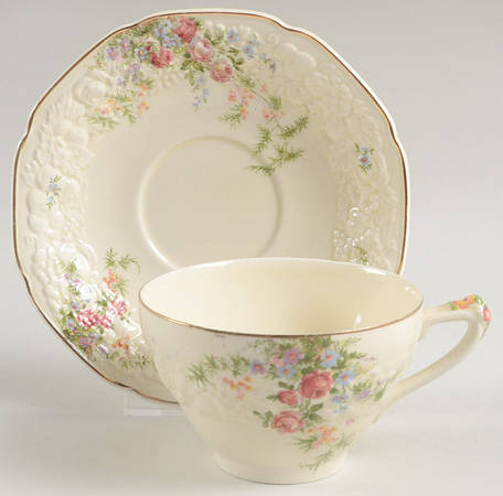 Rosalie Oversized Cup & Saucer Set
