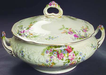 Rosalie Round Covered Vegetable