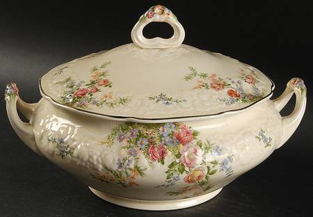 Rosalie Round Covered Vegetable