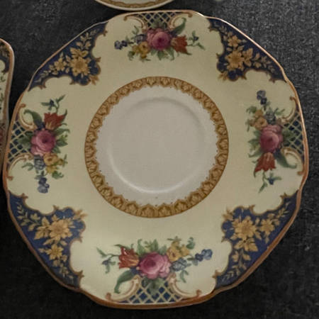 Westminster (Round, Scalloped) Saucer
