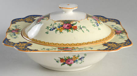 Westminster (Round, Scalloped) Square Covered Vegetable