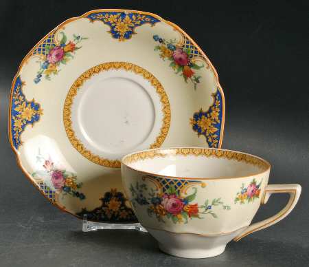 Westminster (Round, Scalloped) Oversized Cup & Saucer Set
