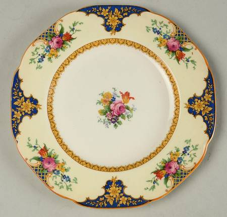 Westminster (Round, Scalloped) Luncheon Plate