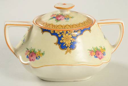 Westminster (Round, Scalloped) Sugar Bowl & Lid