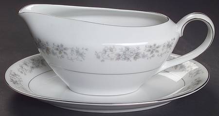 Heritage Gravy Boat & Underplate/Relish