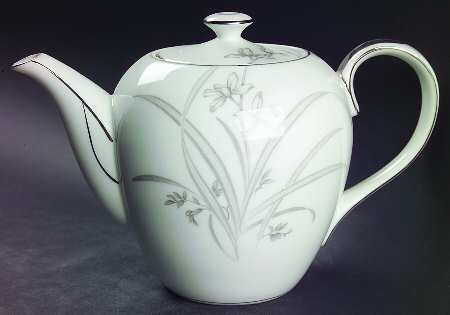 Brigadoon Teapot & Lid