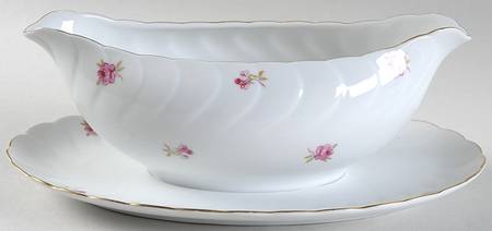 Park Avenue (Scalloped) Gravy Boat with Attached Underplate
