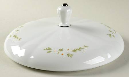 Bridal Wreath Lid for Round Vegetable
