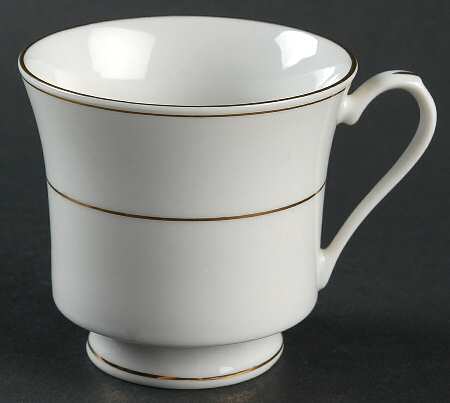 Classic Gold Footed Cup