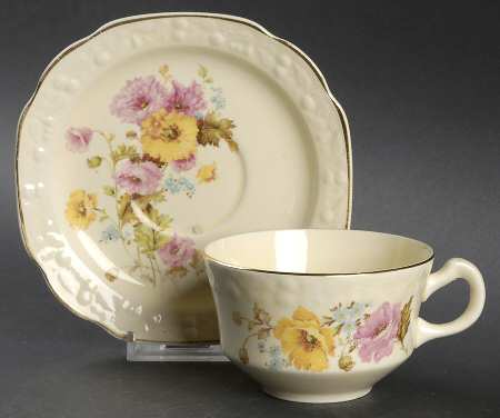 1238 Flat Cup & Saucer Set