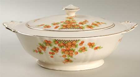 CRP1 Round Covered Vegetable by Crown Potteries
