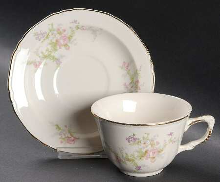 9107 Flat Cup & Saucer Set