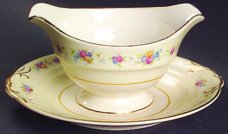 CRP7 Gravy Boat with Attached Underplate