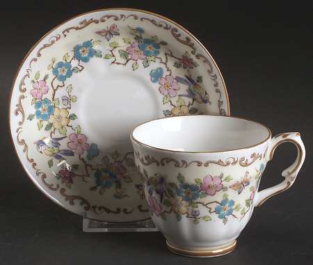 15663 Footed Cup & Saucer Set