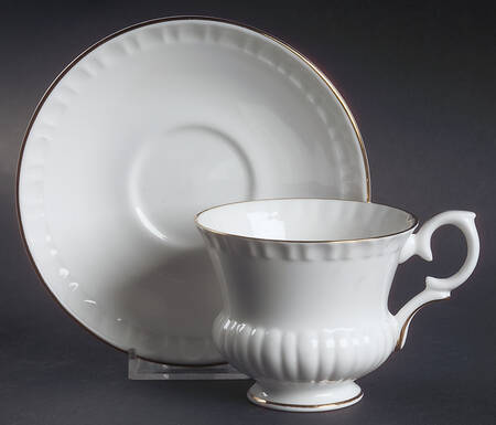 A807 Footed Cup & Saucer Set
