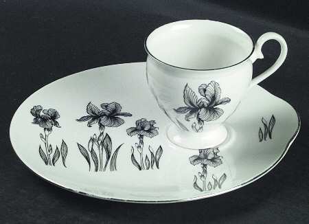 Black Iris Snack Plate & Cup Set
