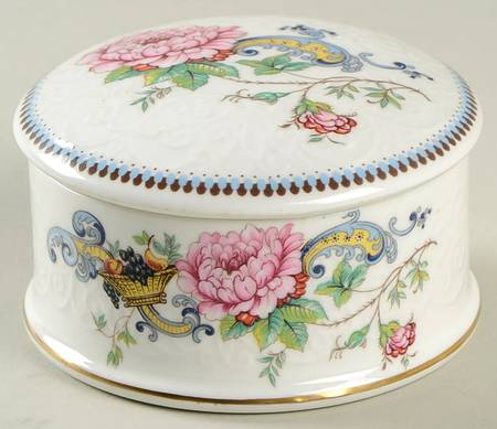 Chelsea Manor 3" Round Box & Lid
