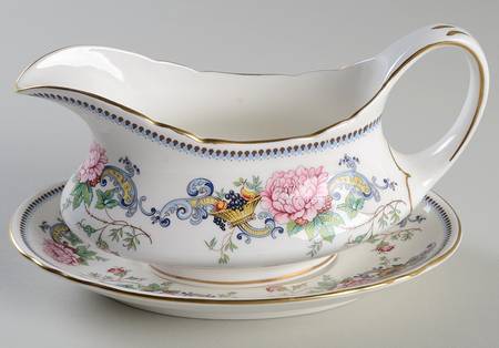 Chelsea Manor Gravy Boat & Underplate