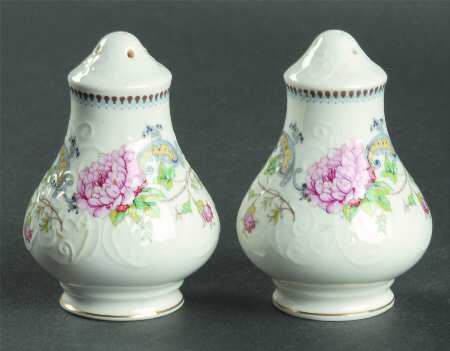 Chelsea Manor Salt & Pepper Set
