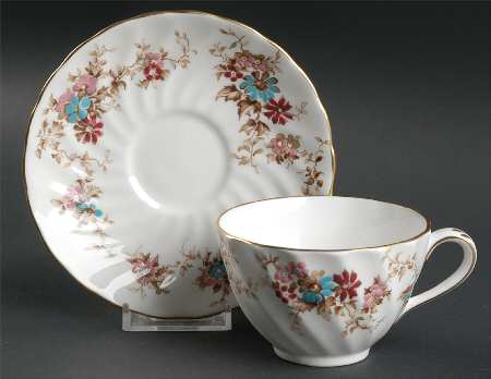 Elizabethan Footed Cup & Saucer Set