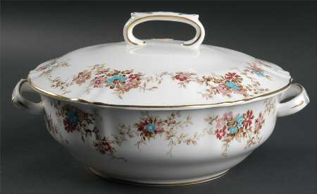 Elizabethan Round Covered Vegetable