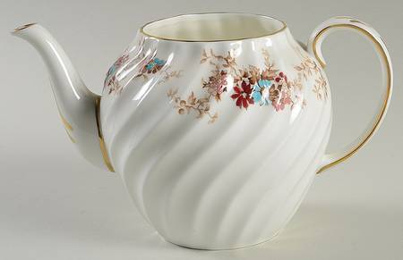 Elizabethan Teapot No Lid