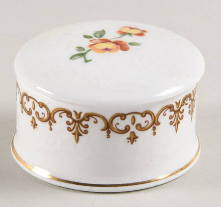 England's Bouquet Pill Box