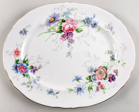England's Glory (Scalloped) 13" Oval Serving Platter