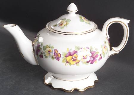 F15069 Teapot & Lid