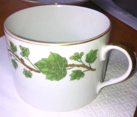 Green Vine Flat Cup