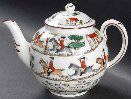 Hunting Scene Small Teapot & Lid