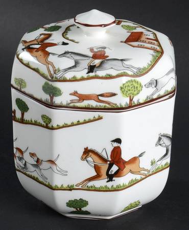 Hunting Scene 3" Octagonal Jar & Lid
