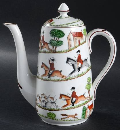 Hunting Scene Small Coffee Pot & Lid